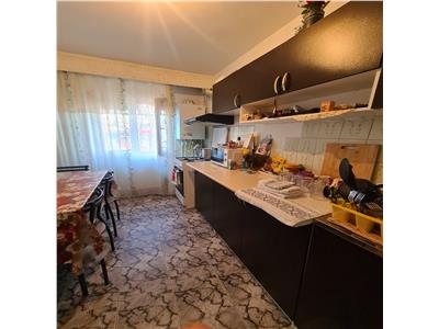 Apartament 2 Camere. Central. Decomandat. Parter