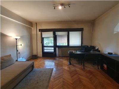 Apartament 4 camere Universitate Piata Sf Gheorghe 130 mp