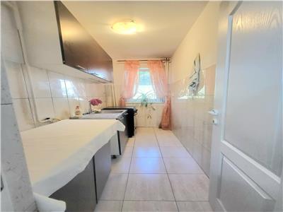Apartament 2 Camere, Parter din 4, zona Sud